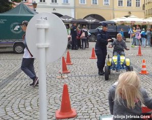 „Bezpieczne Wakacje” w Jeleniej Górze –wspólne działanie służb.